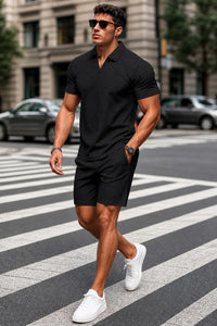 Forge Set negro cruzando la calle